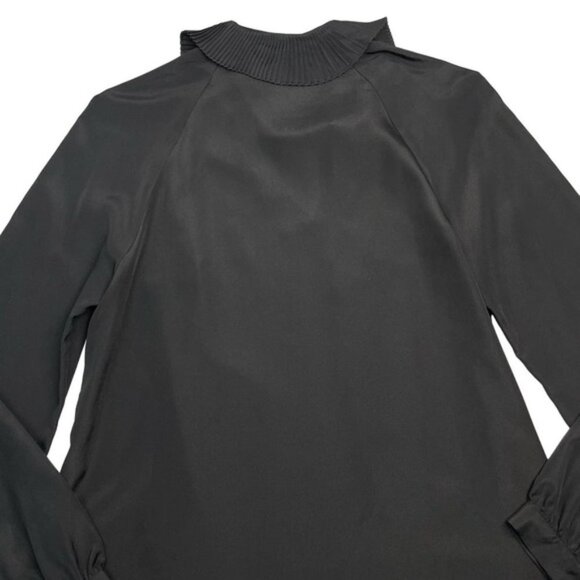 GUESS Darla Tie Neck V-Neck Blouse Sz Small - Picture 5 of 6